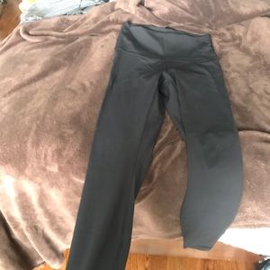 Black lululemon leggings
